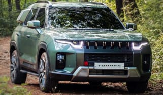 Ssangyong Torres - front