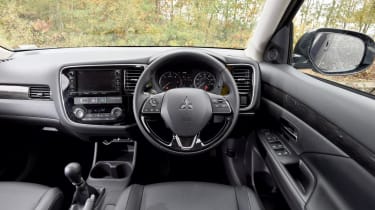 Used Mitsubishi Outlander - dash