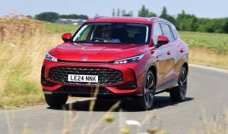 New MG HS - front cornering