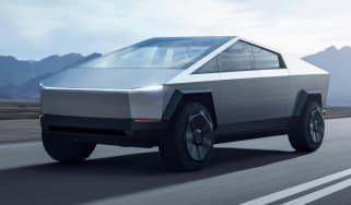 Tesla Cybertruck - front tracking