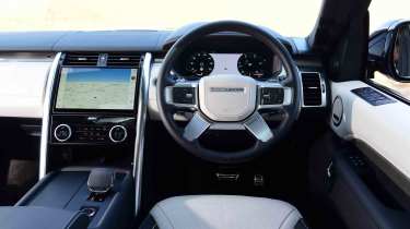 Land Rover Discovery dashboard